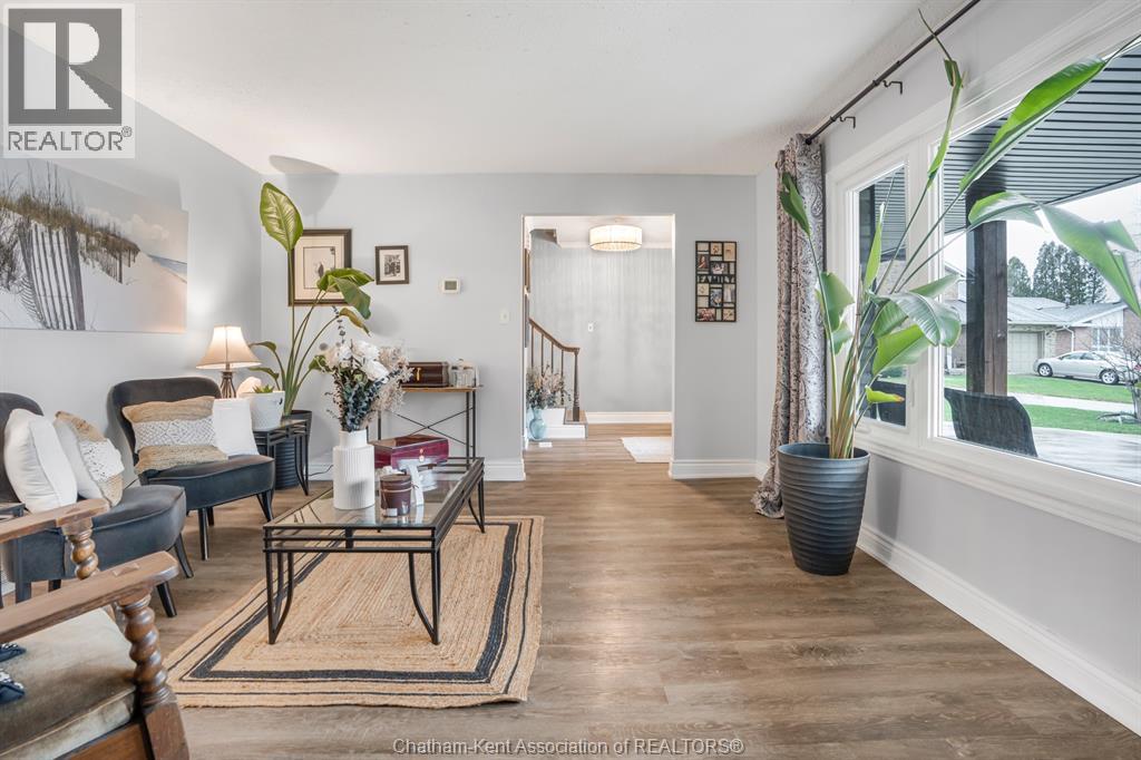 12 Academy Crescent, Chatham, Ontario  N7L 4R2 - Photo 9 - 26006876