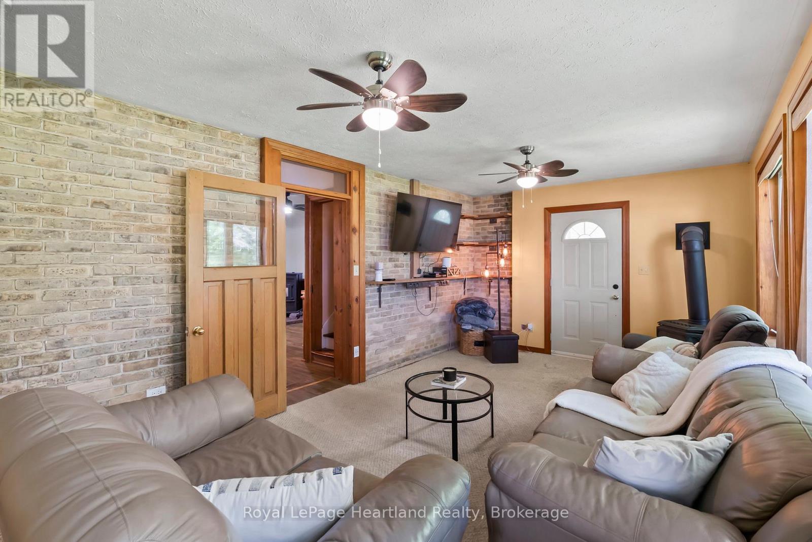 9540 Ayton Road, Minto, Ontario  N0G 1Z0 - Photo 25 - X12702046