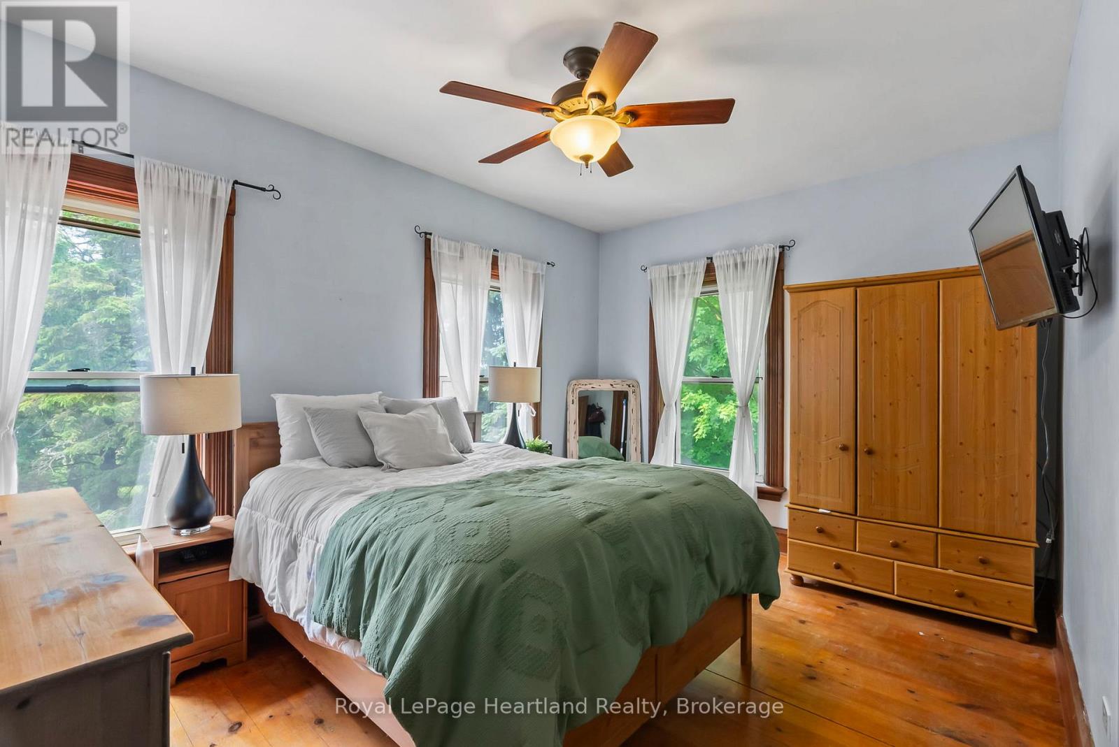 9540 Ayton Road, Minto, Ontario  N0G 1Z0 - Photo 26 - X12702046