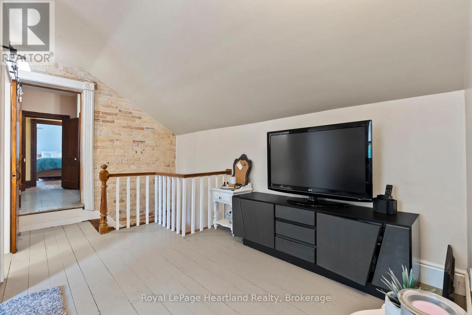 9540 Ayton Road, Minto, Ontario  N0G 1Z0 - Photo 34 - X12702046