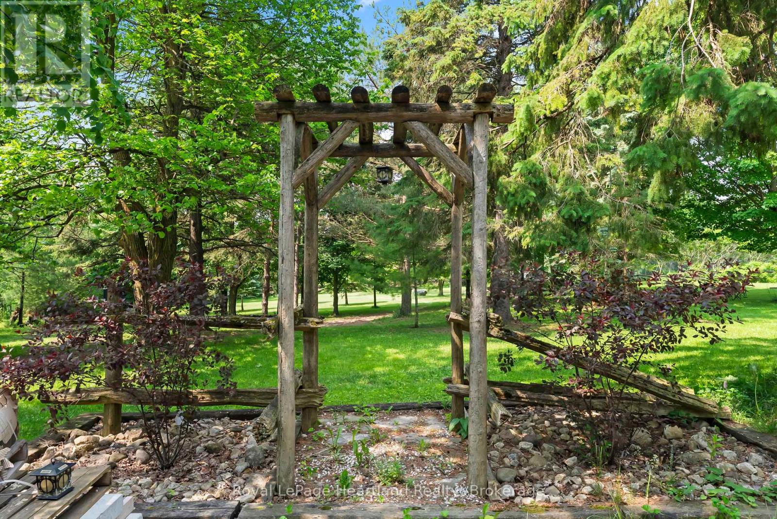 9540 Ayton Road, Minto, Ontario  N0G 1Z0 - Photo 42 - X12702046