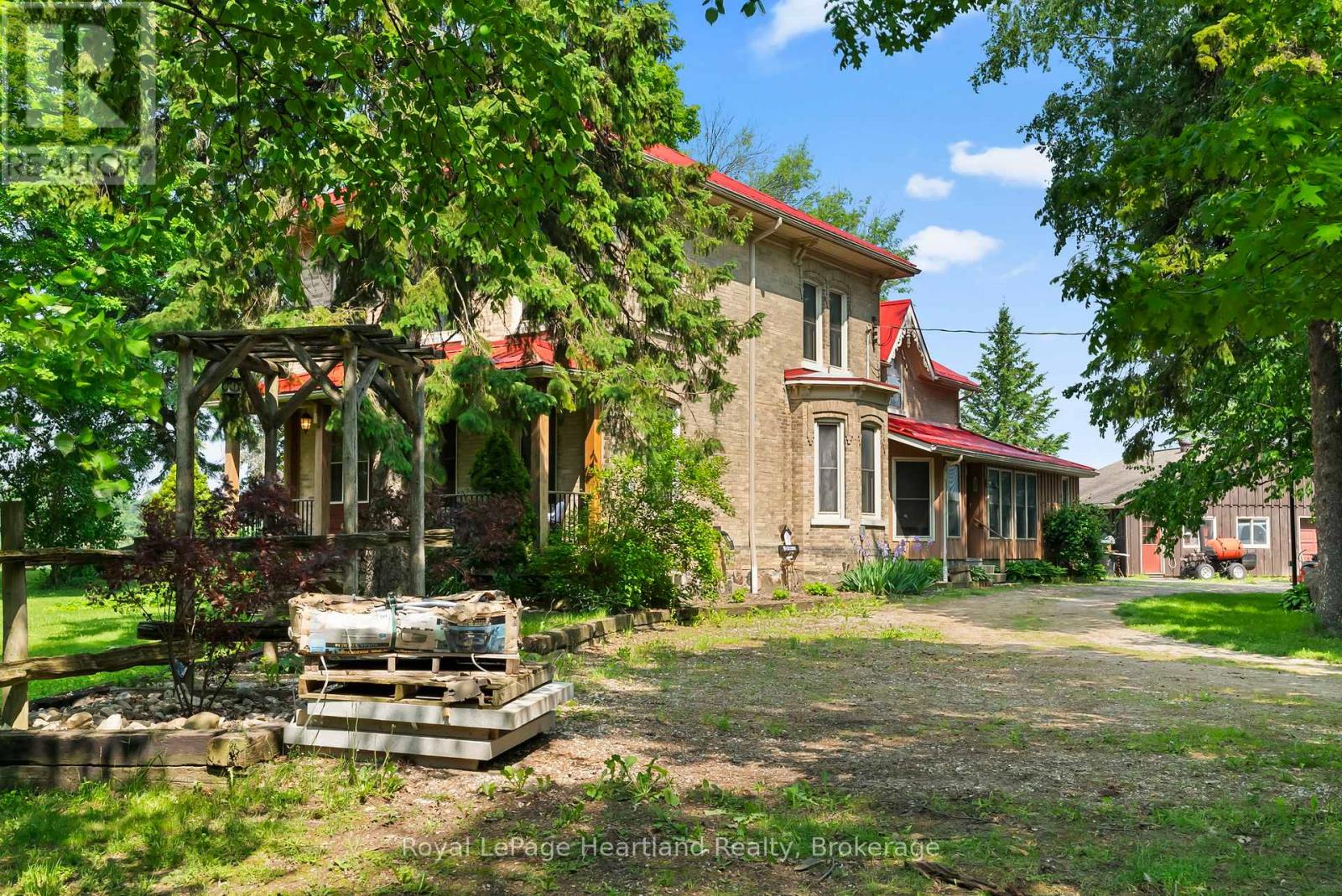 9540 Ayton Road, Minto, Ontario  N0G 1Z0 - Photo 5 - X12702046