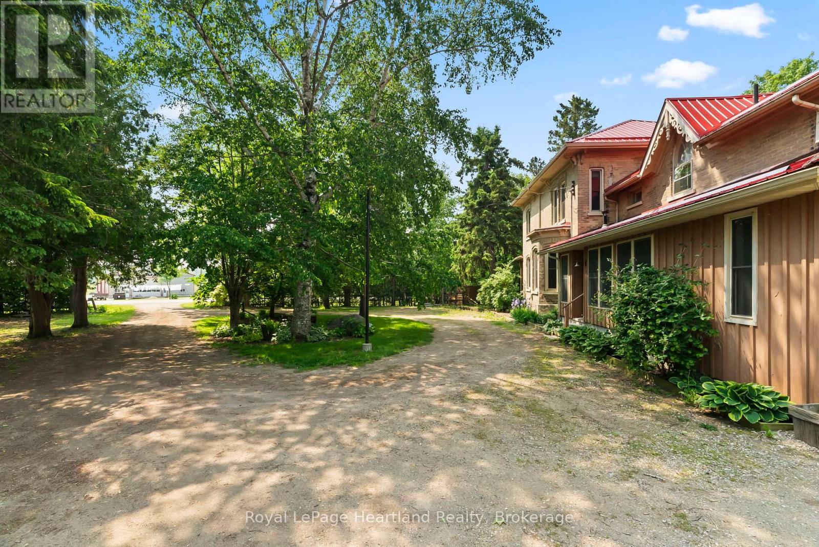 9540 Ayton Road, Minto, Ontario  N0G 1Z0 - Photo 6 - X12702046