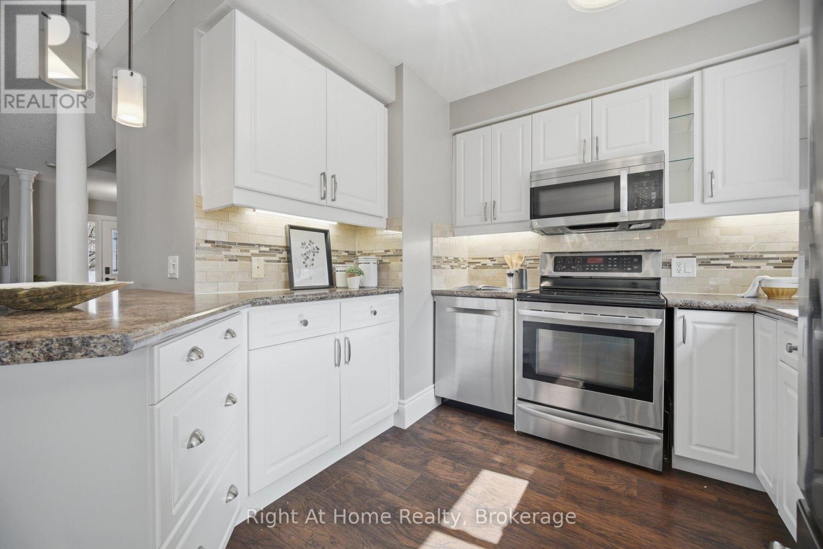 2956 Glover Lane, Burlington, Ontario  L7M 4K6 - Photo 15 - W12959056