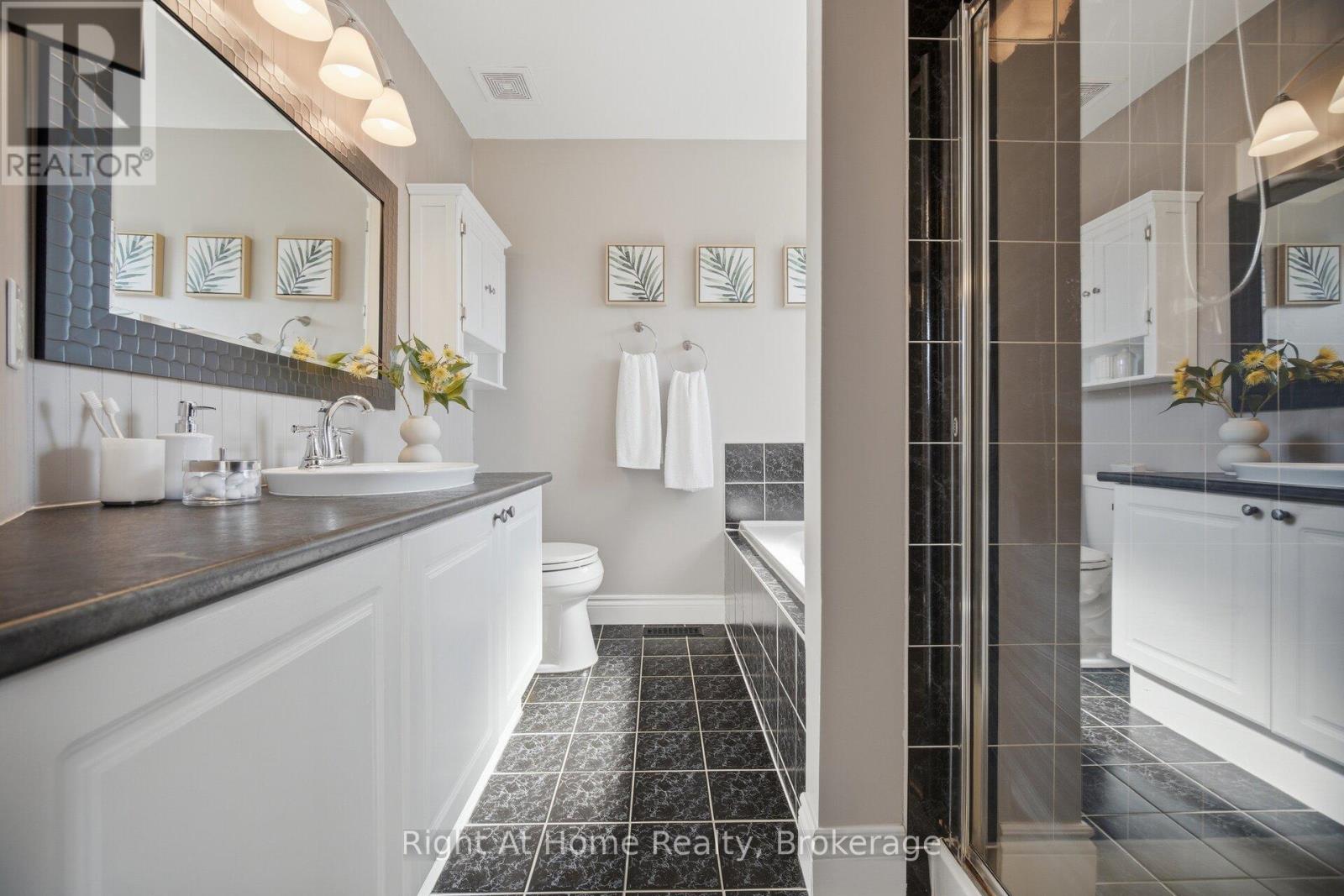 2956 Glover Lane, Burlington, Ontario  L7M 4K6 - Photo 24 - W12959056