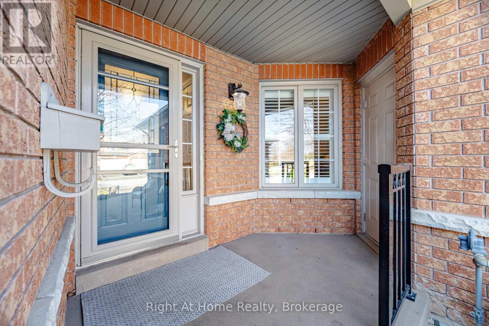 2956 Glover Lane, Burlington, Ontario  L7M 4K6 - Photo 3 - W12959056