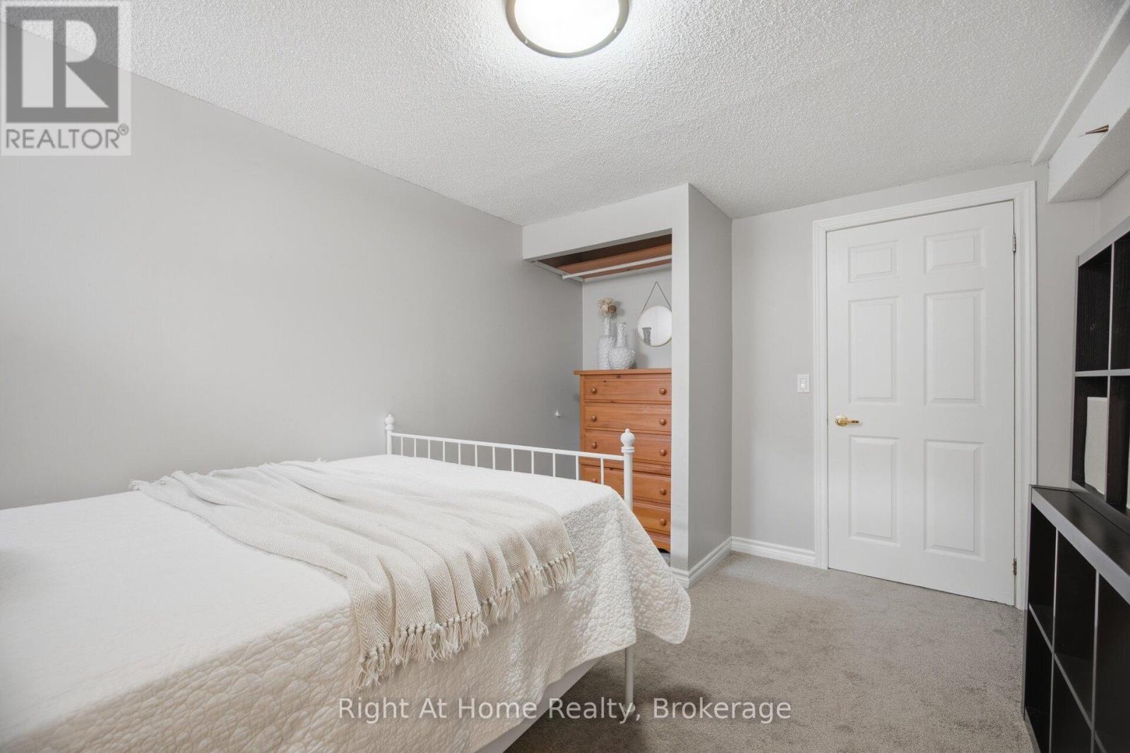 2956 Glover Lane, Burlington, Ontario  L7M 4K6 - Photo 42 - W12959056