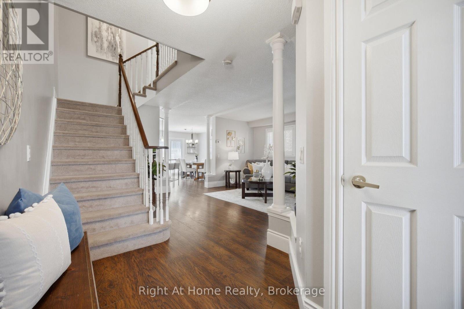 2956 Glover Lane, Burlington, Ontario  L7M 4K6 - Photo 5 - W12959056