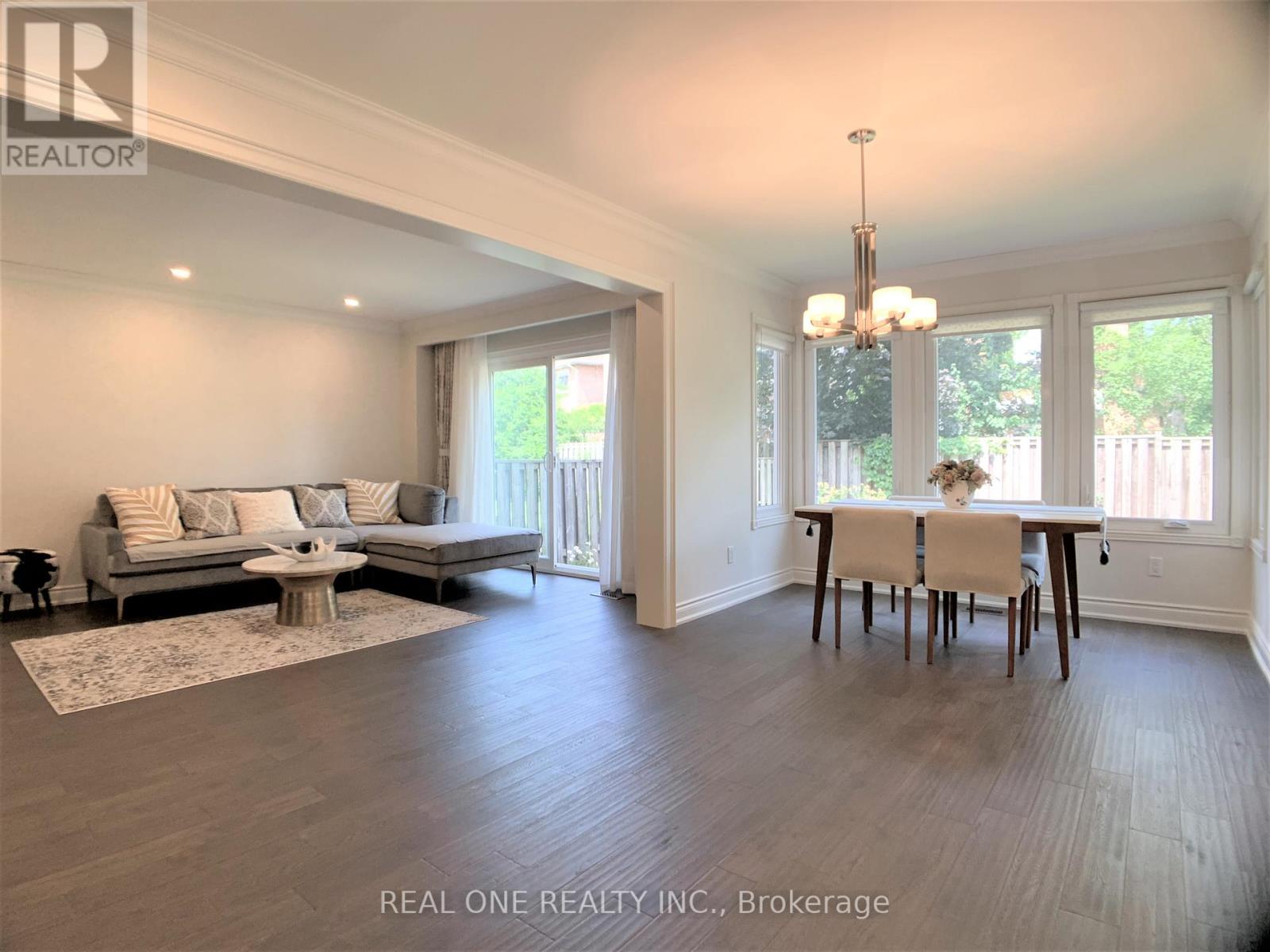 433 Mullen Drive, Vaughan, Ontario  L4J 2N9 - Photo 3 - N12874180