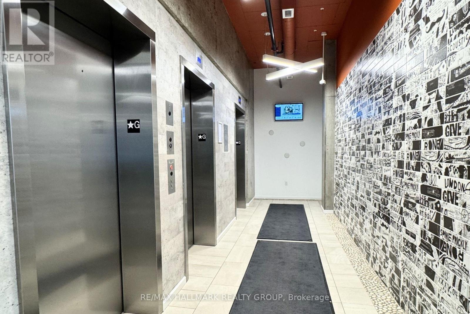 1706 - 105 Champagne Avenue S, Ottawa, Ontario  K1S 4P3 - Photo 3 - X12958968