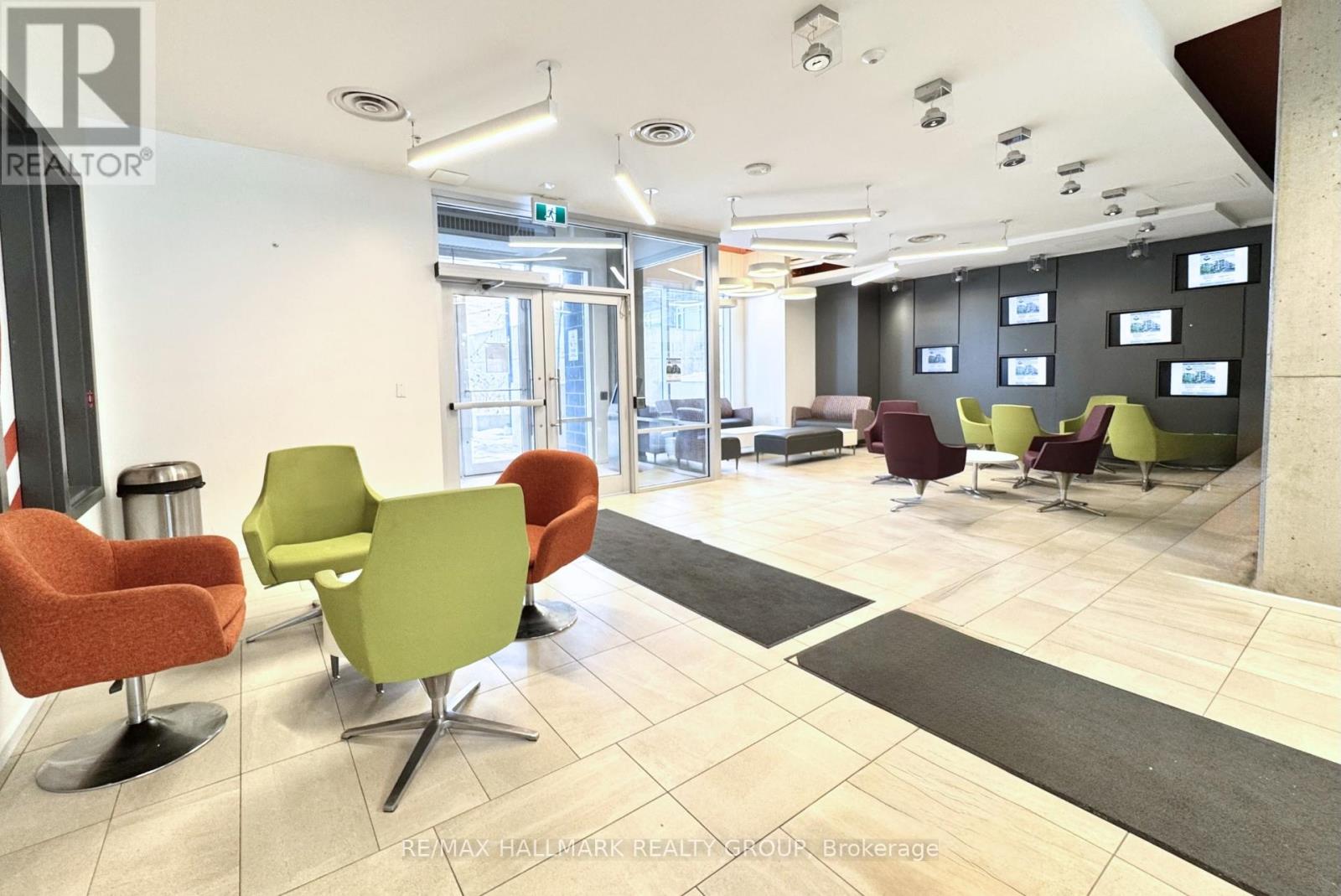 1706 - 105 Champagne Avenue S, Ottawa, Ontario  K1S 4P3 - Photo 5 - X12958968