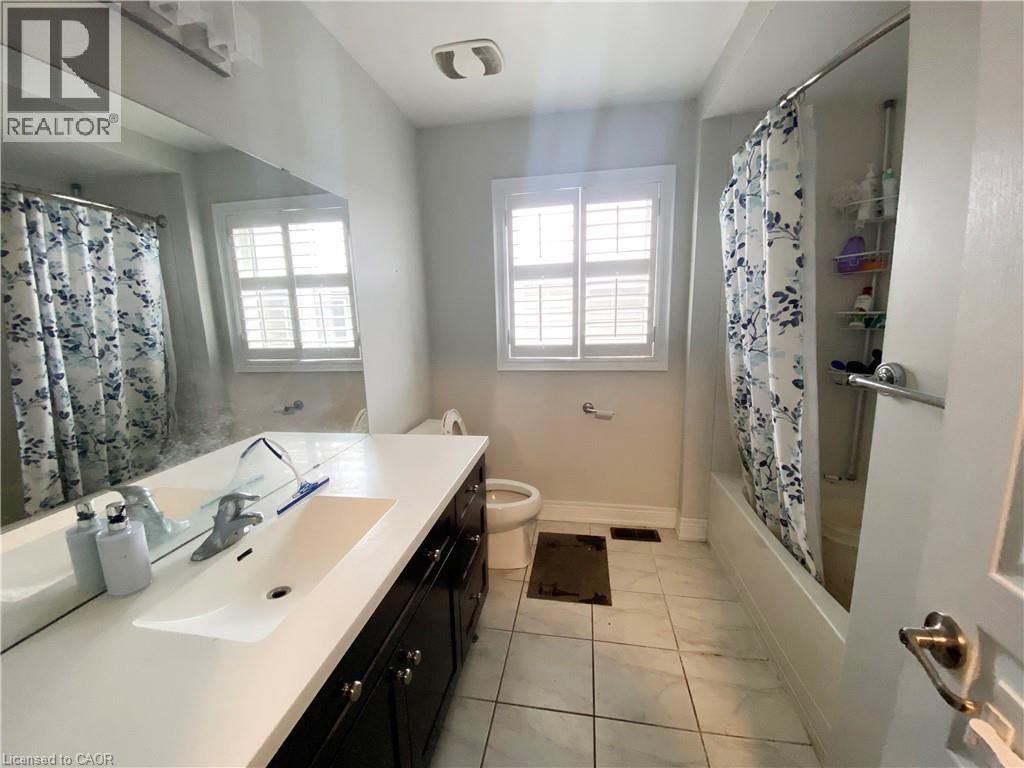 803 Robert Ferrie Drive, Kitchener, Ontario  N2R 0B8 - Photo 25 - 40807682