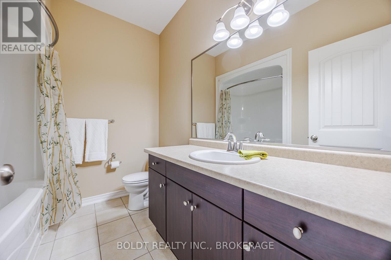 58 Videl Crescent, St. Catharines, Ontario  L2W 0A3 - Photo 10 - X12959058