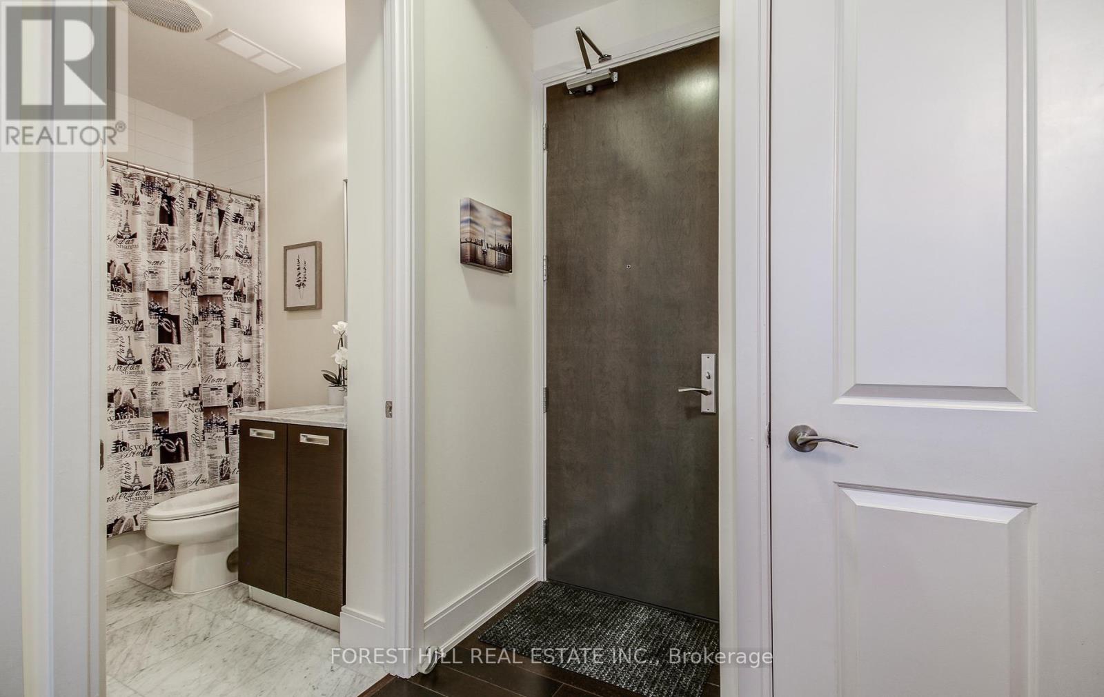 1403 - 21 Balmuto Street, Toronto, Ontario M4Y 1W4 - Photo 4 - C12959048