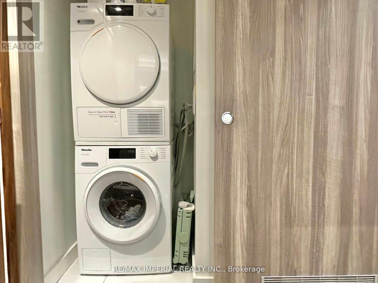 1806 - 85 Mcmahon Drive, Toronto, Ontario  M2K 0H1 - Photo 35 - C12959068