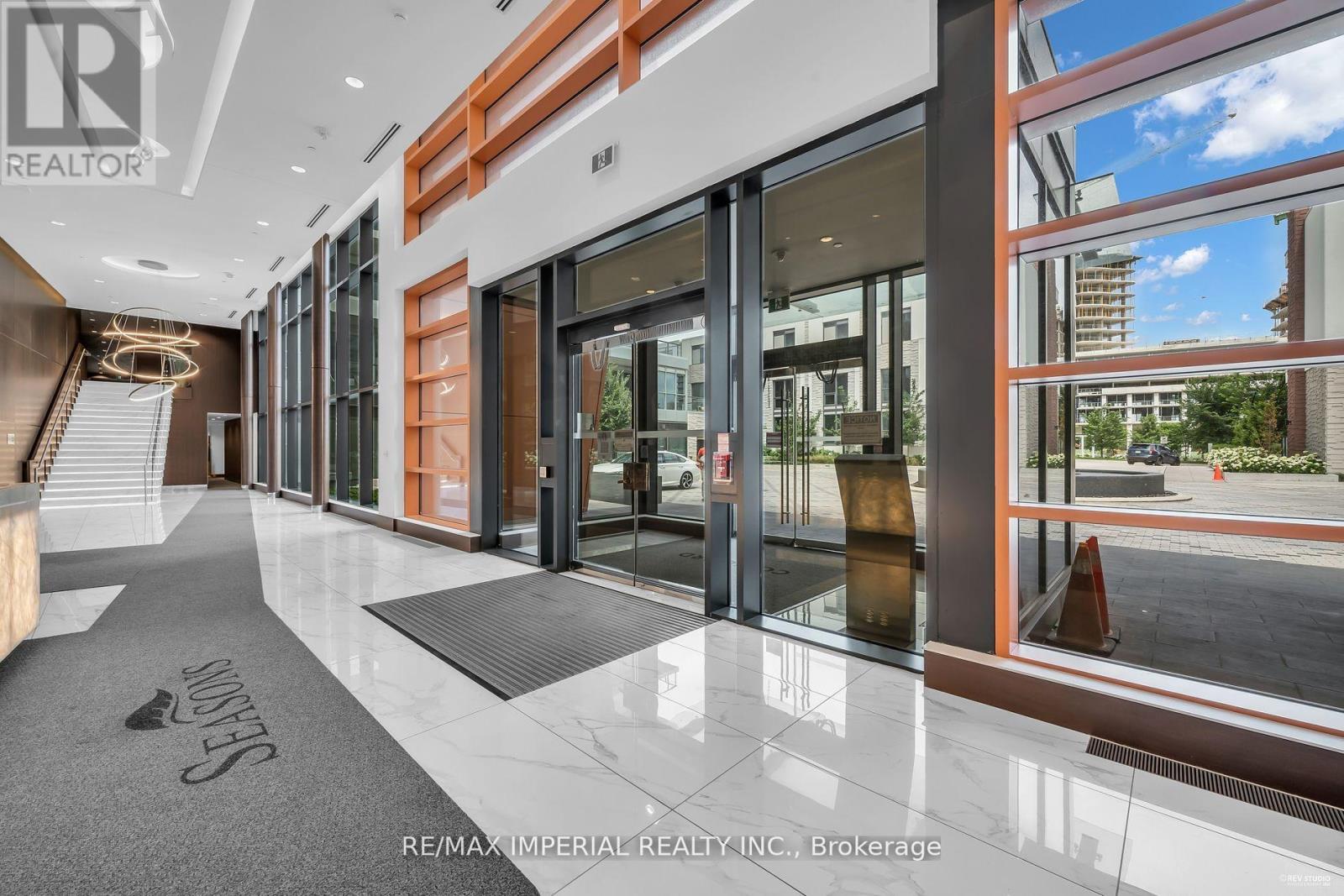 1806 - 85 Mcmahon Drive, Toronto, Ontario  M2K 0H1 - Photo 4 - C12959068