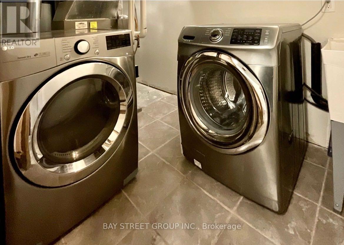 Main Floor - 37 Bayard Avenue, Toronto, Ontario  M1R 4A4 - Photo 13 - E12959042