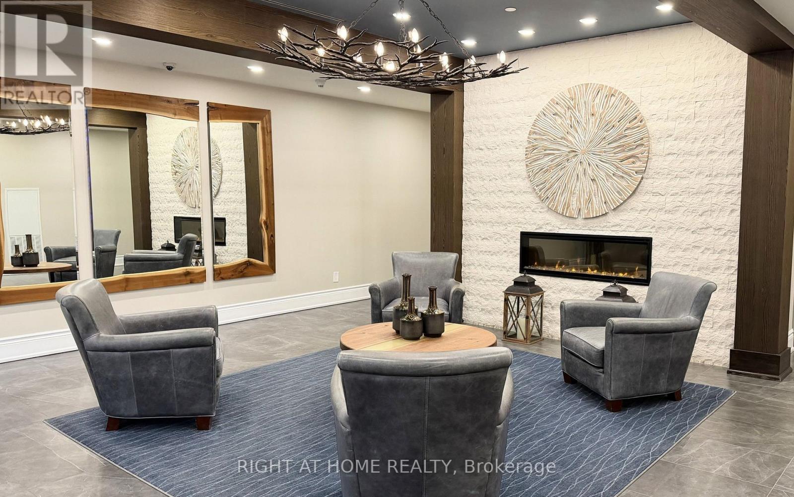 705 - 90 Orchard Point Road, Orillia, Ontario L3V 8K4 - Photo 2 - S12959032