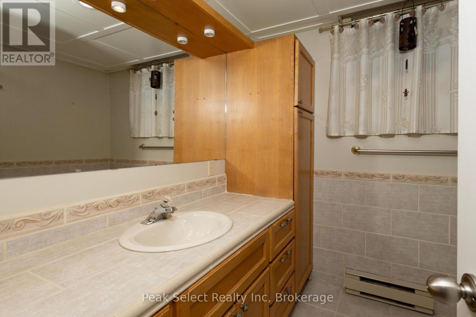 720 Sports Drive, Huron East, Ontario  N0G 1H0 - Photo 30 - X12887778