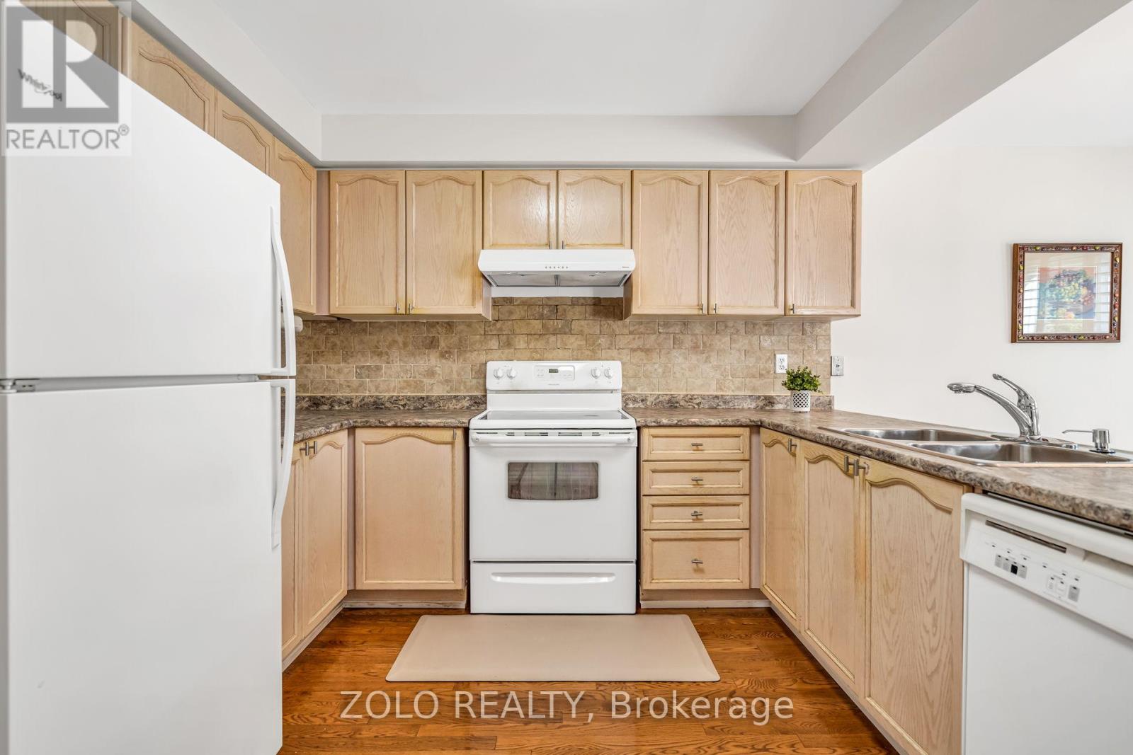 5666 Whitehorn Avenue, Mississauga, Ontario  L5V 2A9 - Photo 11 - W12959076