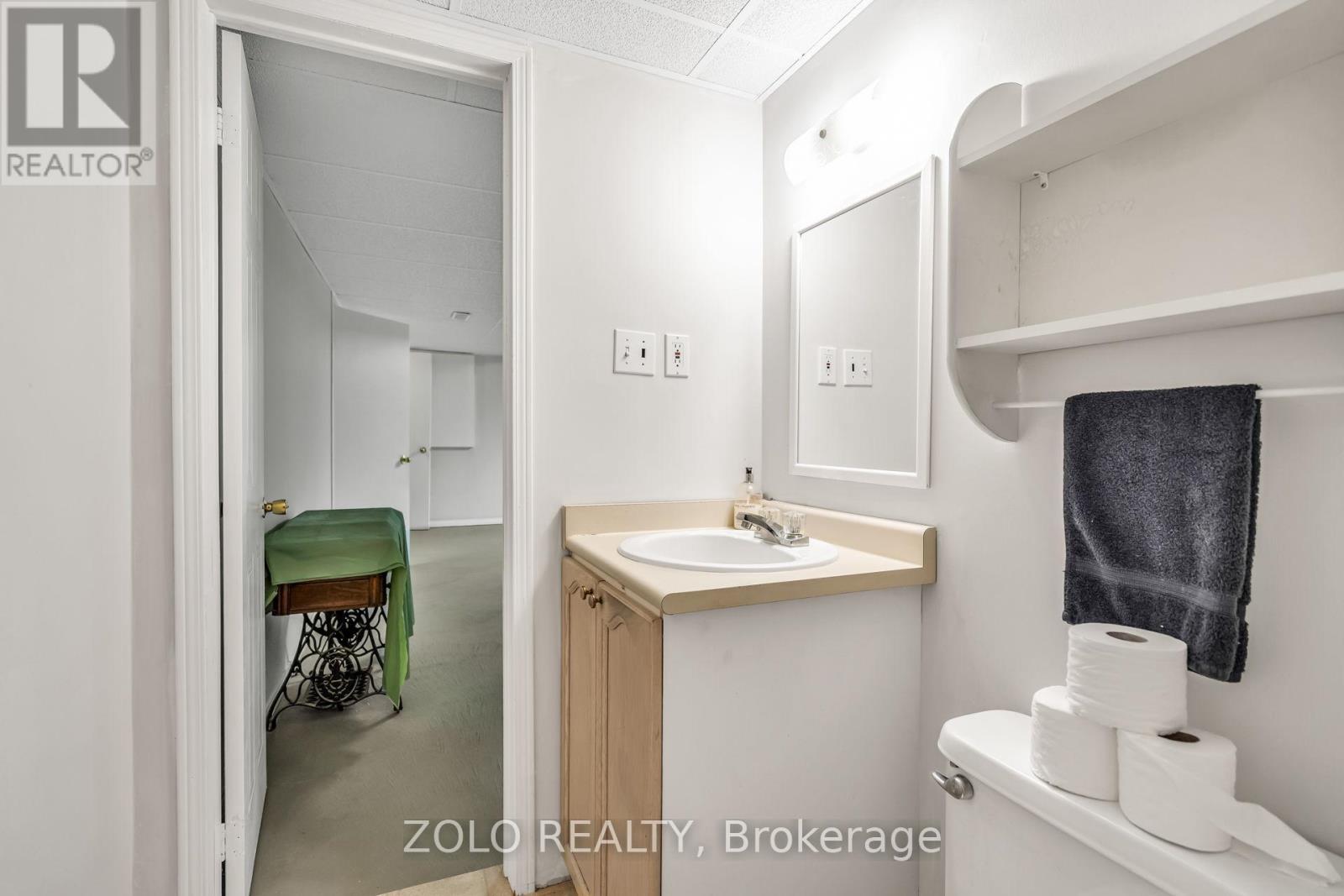 5666 Whitehorn Avenue, Mississauga, Ontario  L5V 2A9 - Photo 19 - W12959076