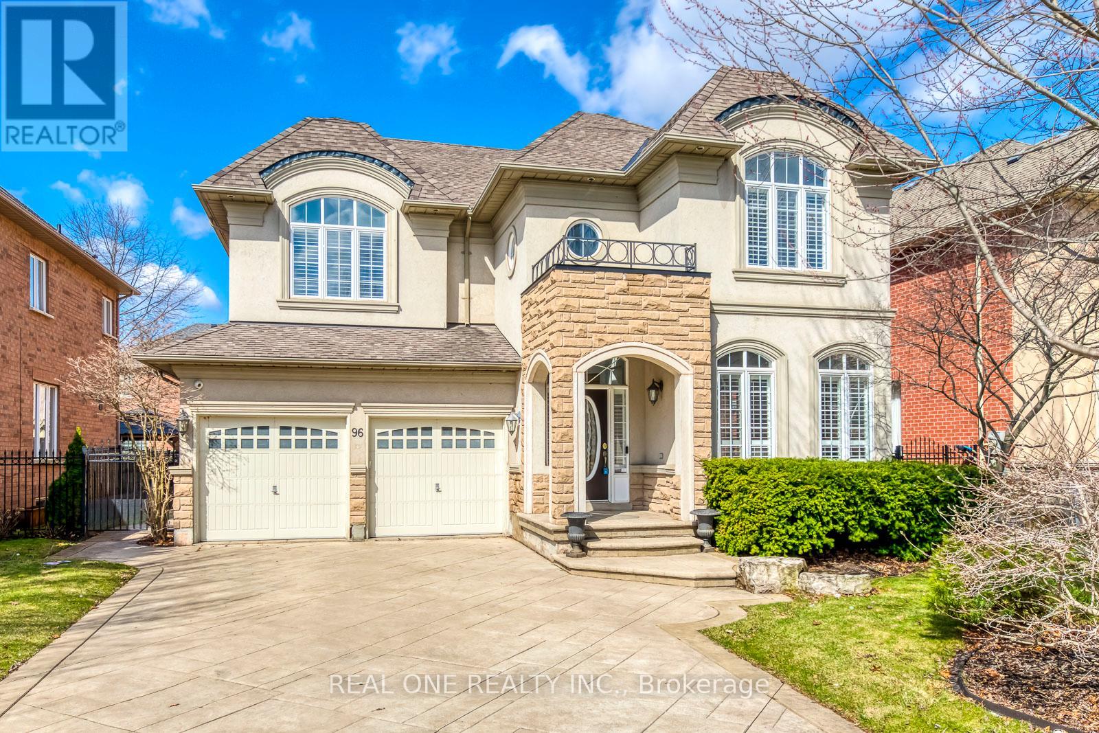 96 SPRING AZURE CRESCENT, Oakville, Ontario