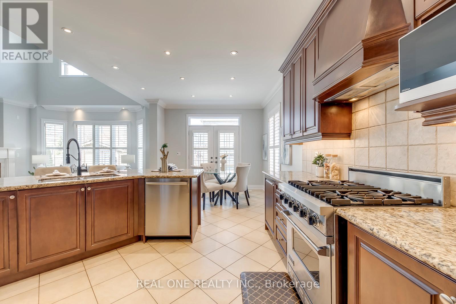 96 Spring Azure Crescent, Oakville, Ontario  L6L 6V8 - Photo 17 - W12959078