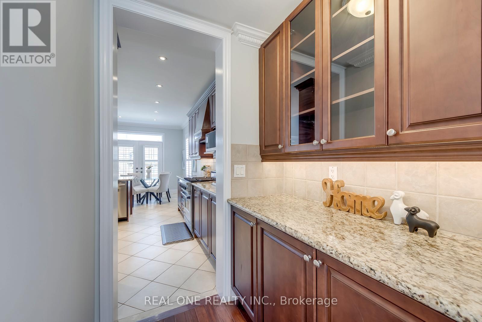 96 Spring Azure Crescent, Oakville, Ontario  L6L 6V8 - Photo 21 - W12959078