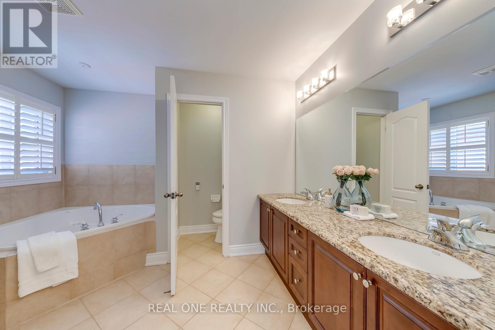 96 Spring Azure Crescent, Oakville, Ontario  L6L 6V8 - Photo 32 - W12959078