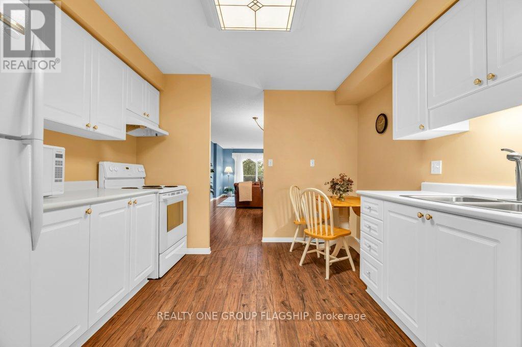 202 - 245 Queen Street W, Centre Wellington, Ontario  N1M 3R6 - Photo 15 - X12959066