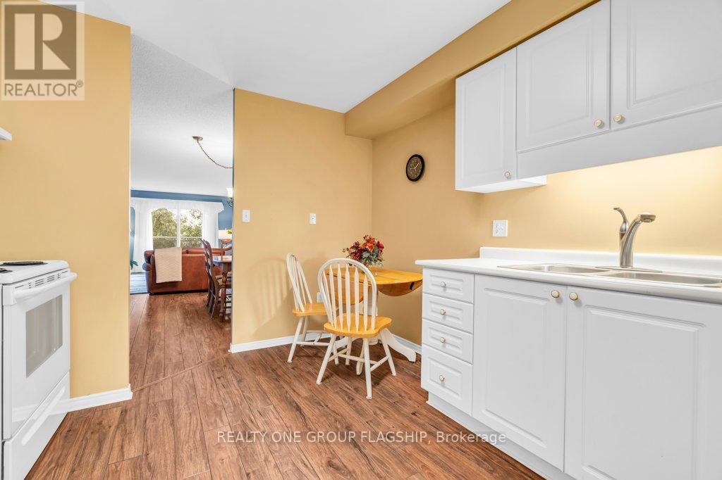 202 - 245 Queen Street W, Centre Wellington, Ontario  N1M 3R6 - Photo 16 - X12959066