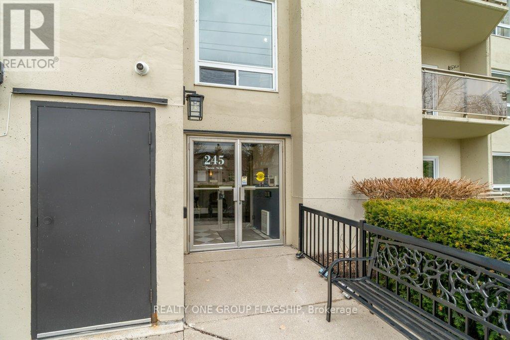 202 - 245 Queen Street W, Centre Wellington, Ontario  N1M 3R6 - Photo 26 - X12959066