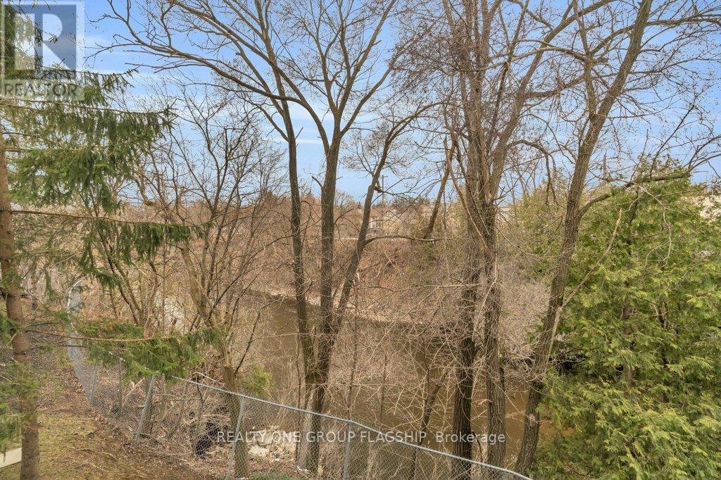 202 - 245 Queen Street W, Centre Wellington, Ontario  N1M 3R6 - Photo 32 - X12959066