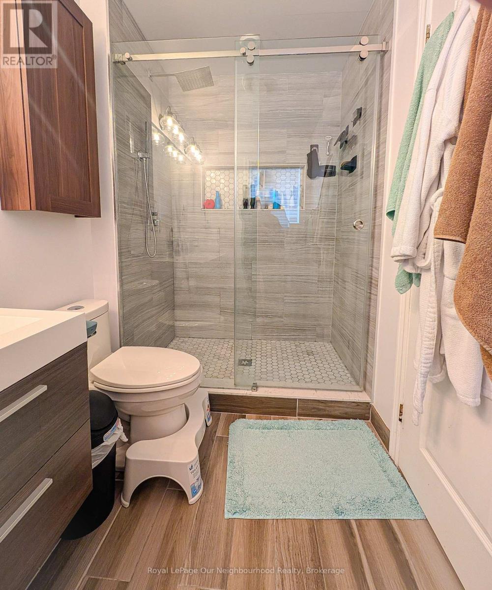 34 Patullo Avenue, Richmond Hill, Ontario  L4S 2S9 - Photo 8 - N12959100