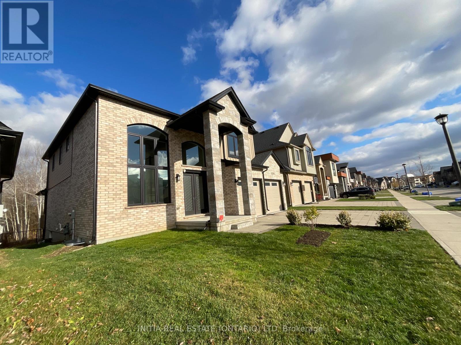 1295 Dyer Crescent, London North, Ontario  N6G 0S7 - Photo 2 - X12959086