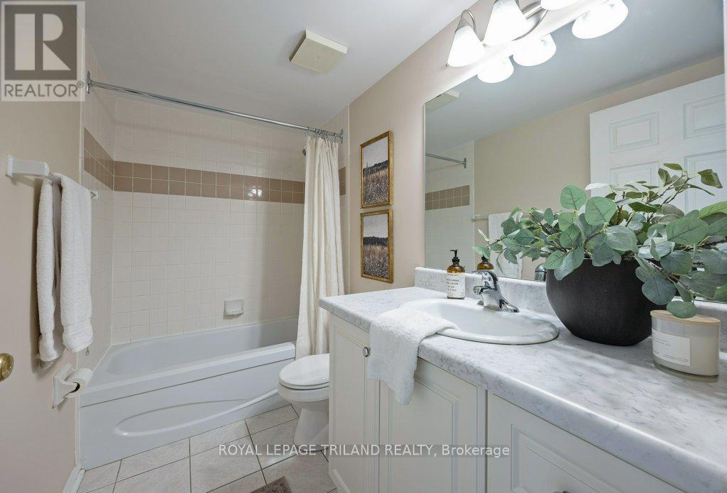 1105 - 155 Kent Street, London East, Ontario  N6A 5N7 - Photo 12 - X12959122