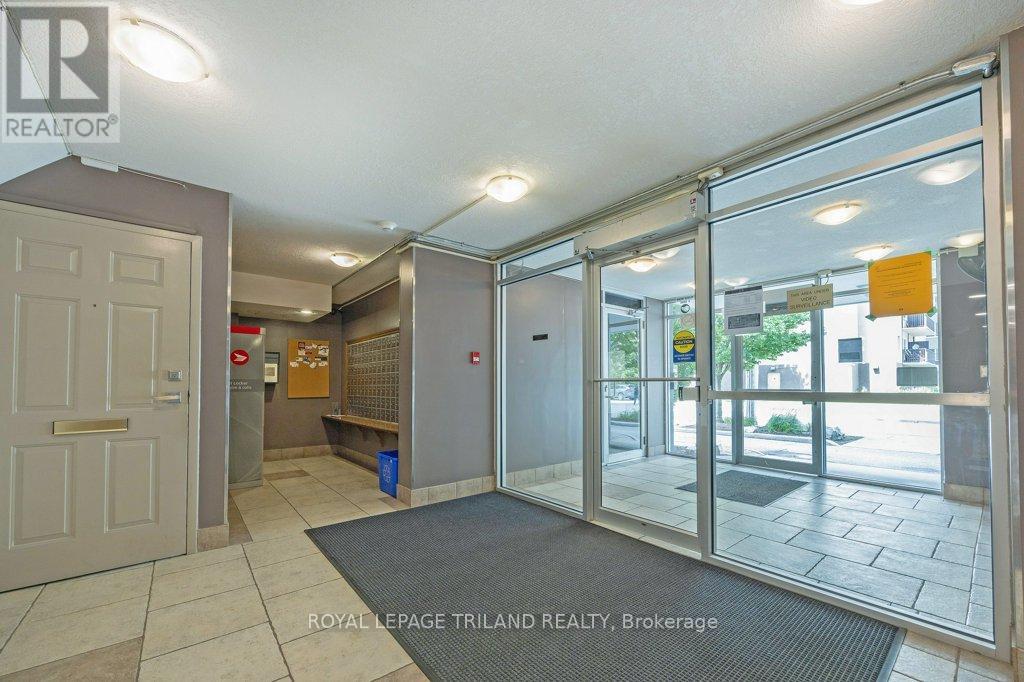 1105 - 155 Kent Street, London East, Ontario  N6A 5N7 - Photo 8 - X12959122