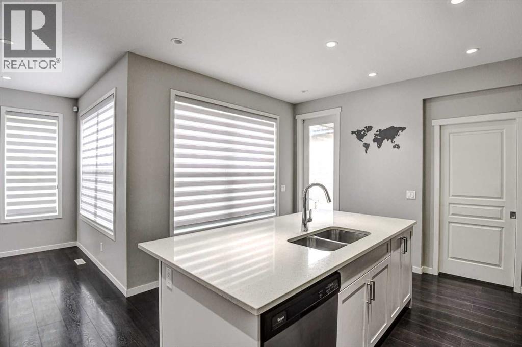 195 Masters Avenue SE, Calgary, Alberta  T3M 2B7 - Photo 12 - A2299129