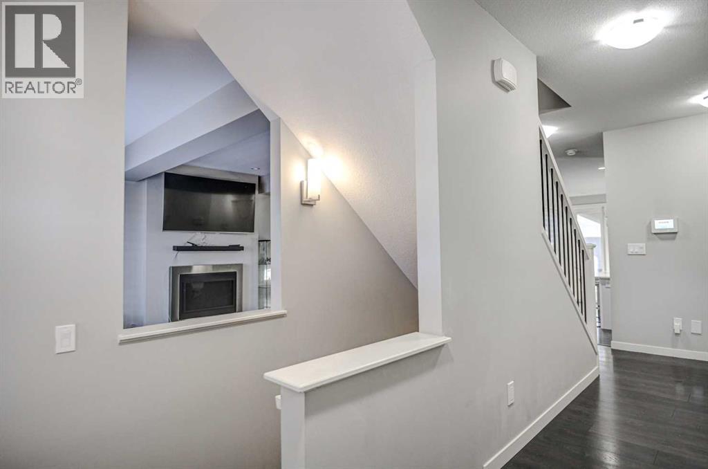 195 Masters Avenue SE, Calgary, Alberta  T3M 2B7 - Photo 3 - A2299129