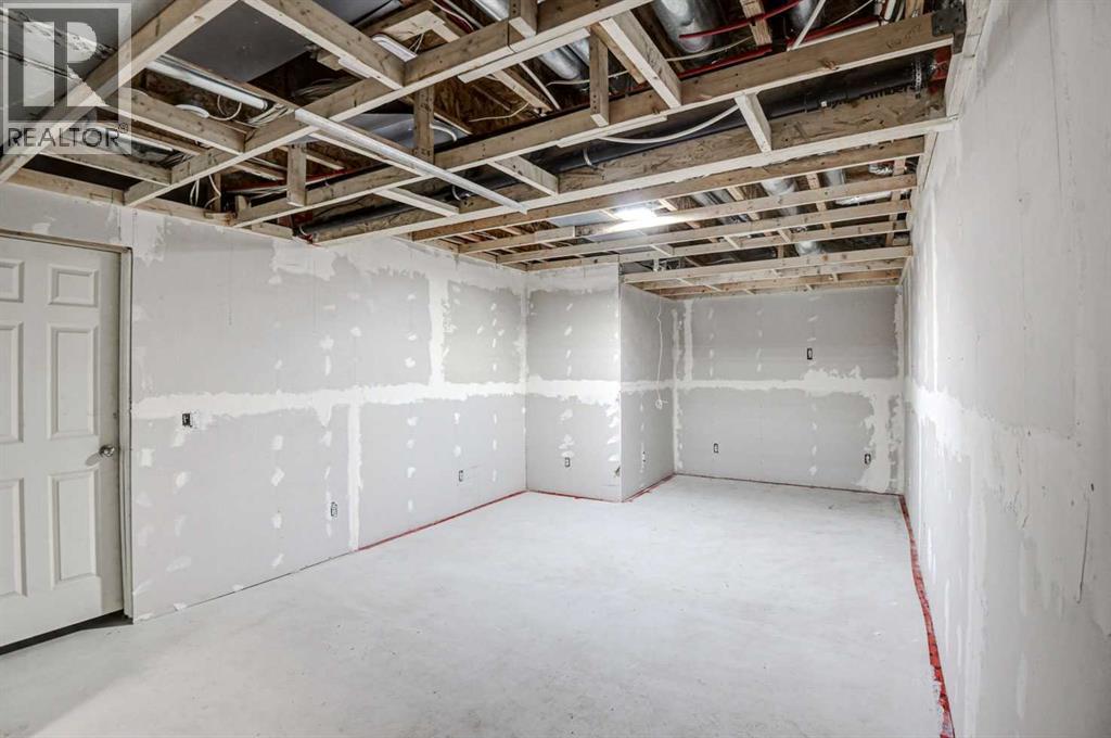 195 Masters Avenue SE, Calgary, Alberta  T3M 2B7 - Photo 35 - A2299129