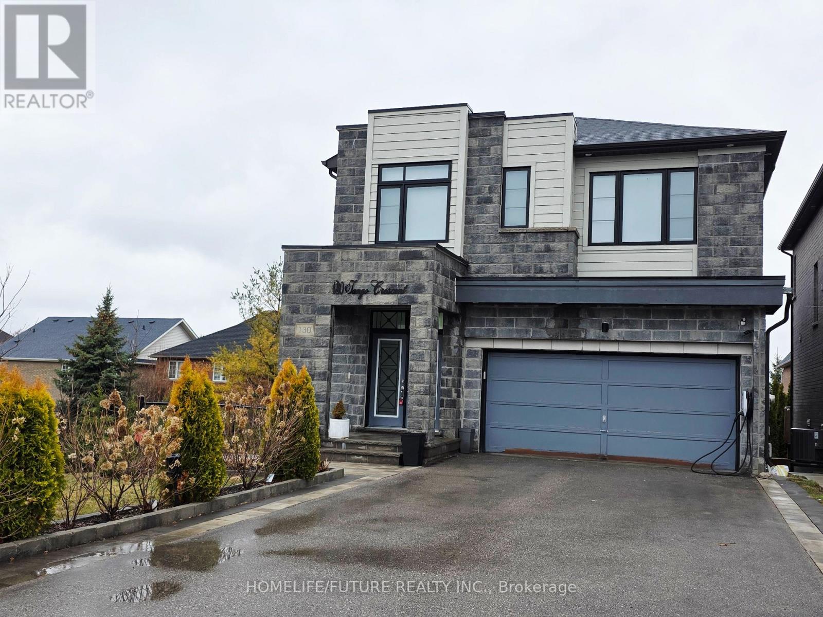 130 TANGO CRESCENT, Newmarket, Ontario