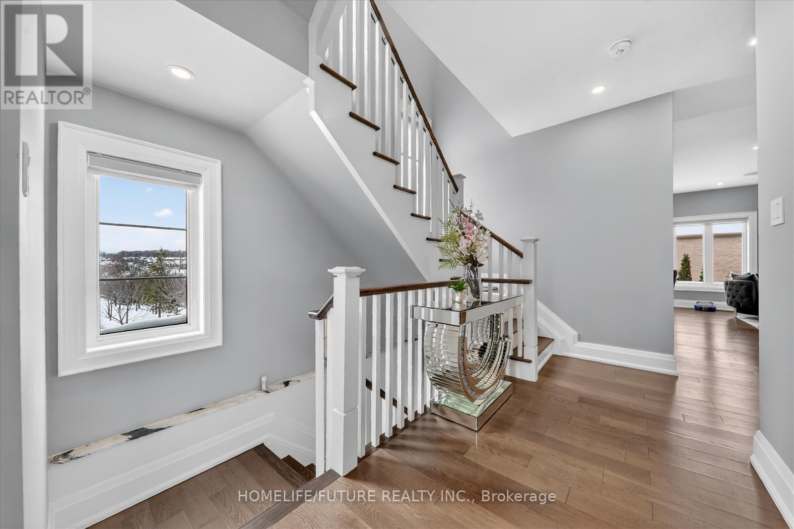 130 Tango Crescent, Newmarket, Ontario  L3X 0K4 - Photo 7 - N12946314