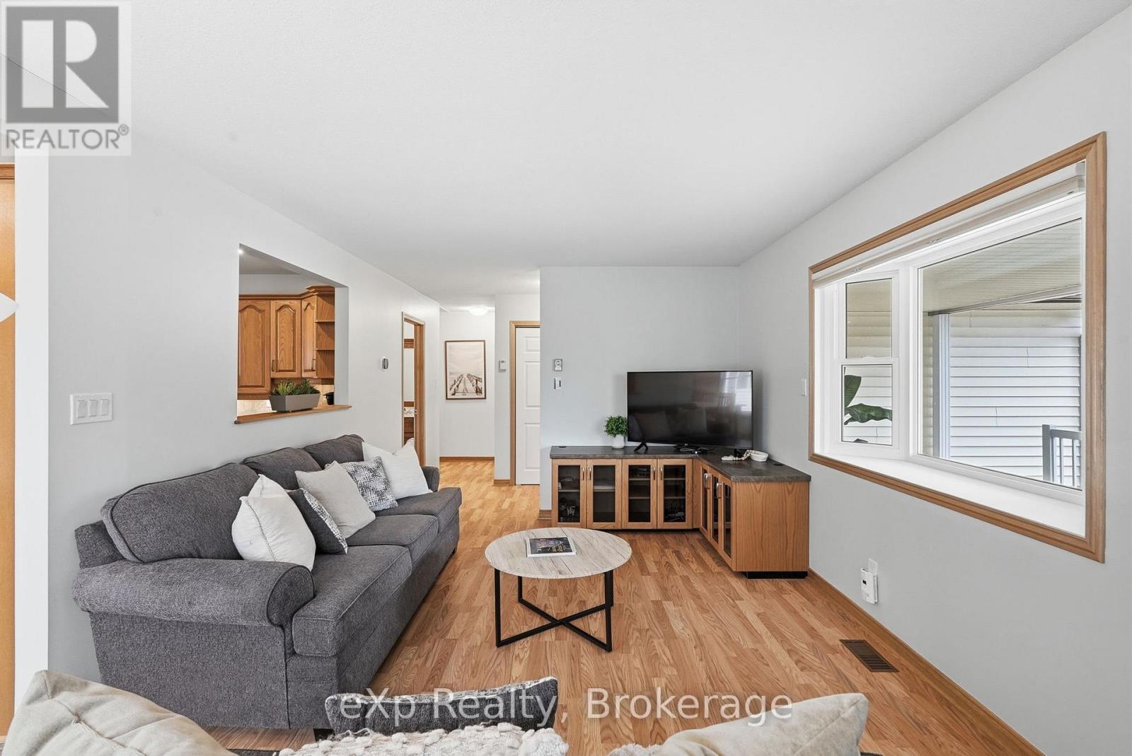 75 Lakeland Drive, South Bruce Peninsula, Ontario  N0H 2G0 - Photo 13 - X12959112