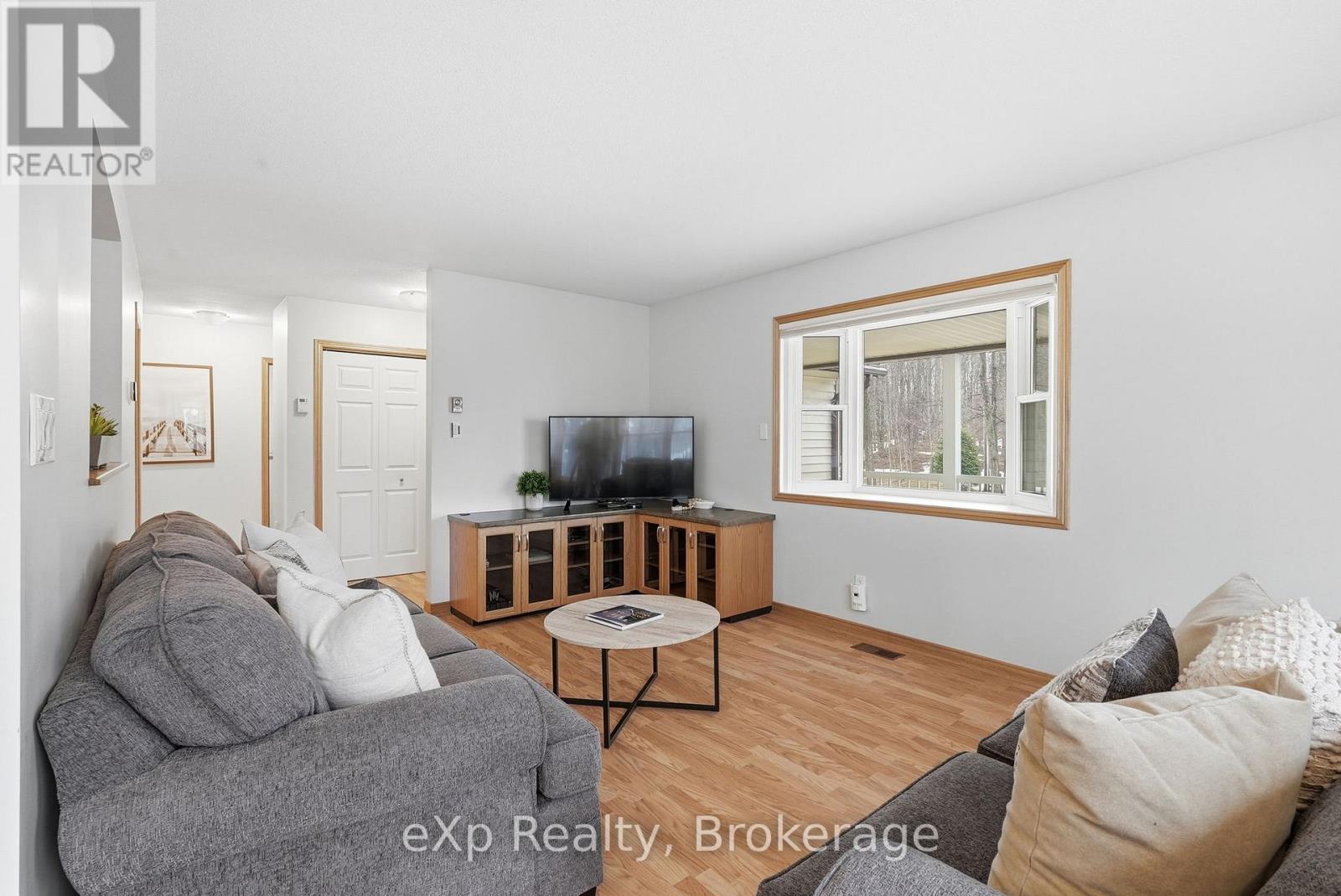 75 Lakeland Drive, South Bruce Peninsula, Ontario  N0H 2G0 - Photo 14 - X12959112