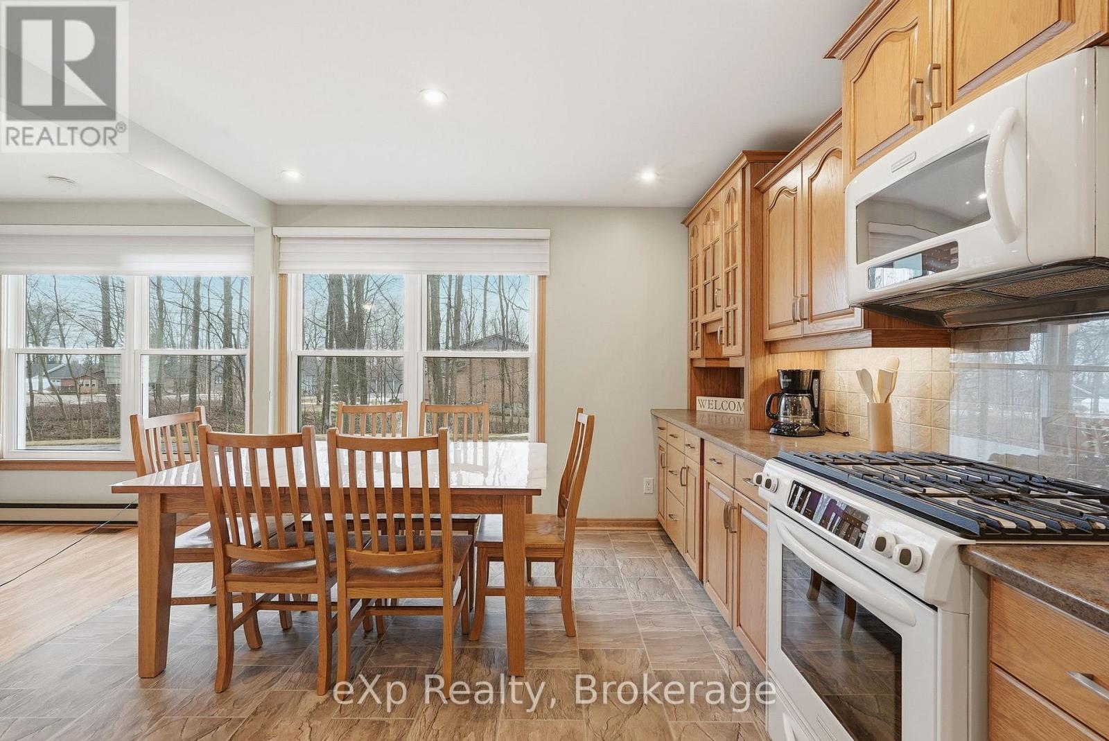 75 Lakeland Drive, South Bruce Peninsula, Ontario  N0H 2G0 - Photo 17 - X12959112