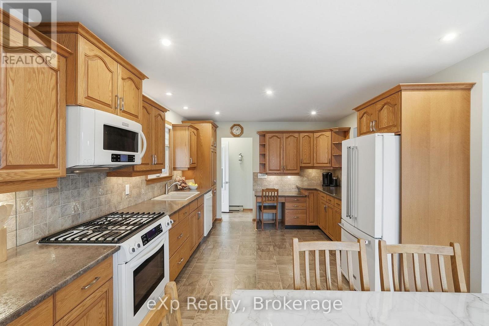 75 Lakeland Drive, South Bruce Peninsula, Ontario  N0H 2G0 - Photo 18 - X12959112