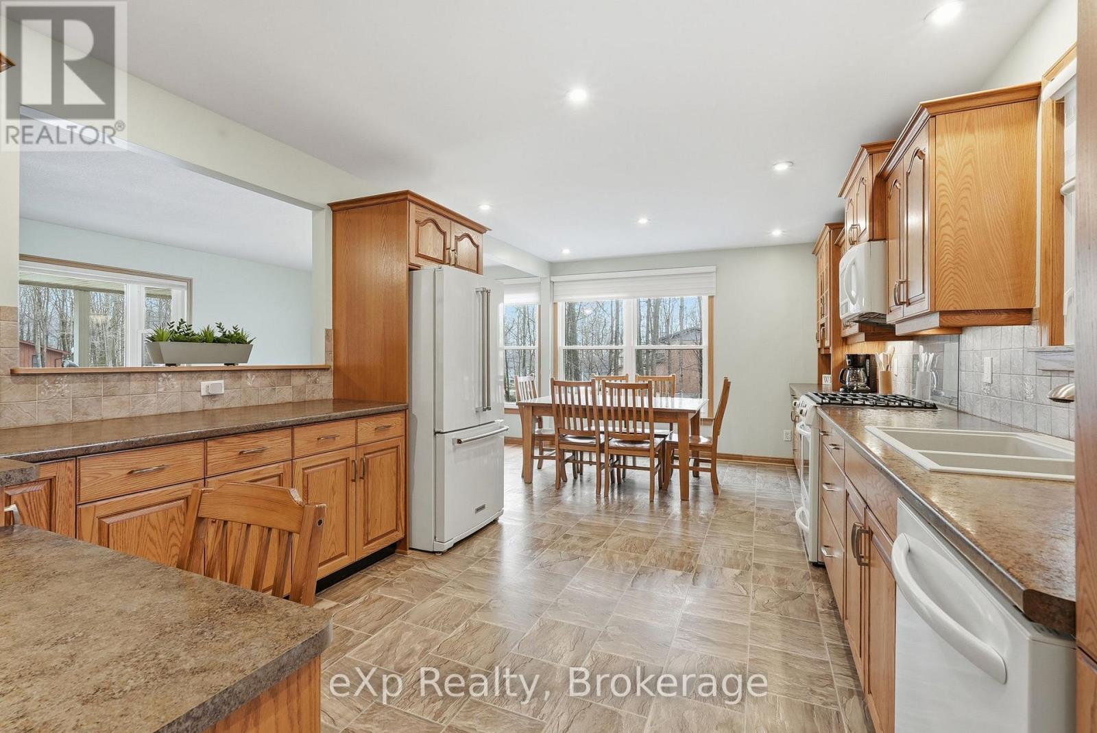 75 Lakeland Drive, South Bruce Peninsula, Ontario  N0H 2G0 - Photo 22 - X12959112