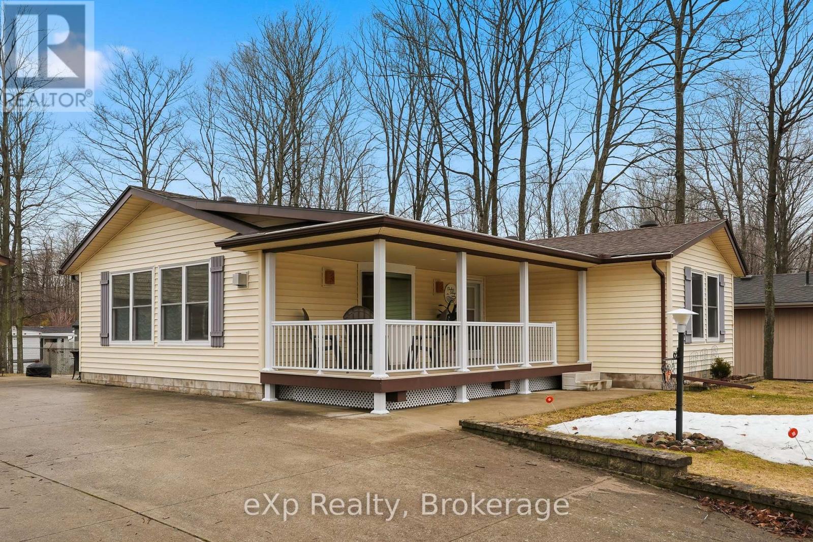 75 Lakeland Drive, South Bruce Peninsula, Ontario  N0H 2G0 - Photo 4 - X12959112