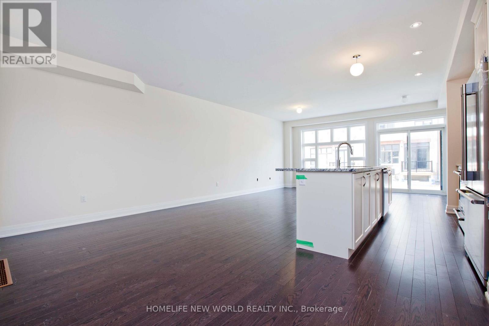 99 Causland Lane, Richmond Hill, Ontario  L4S 0G5 - Photo 4 - N12959114