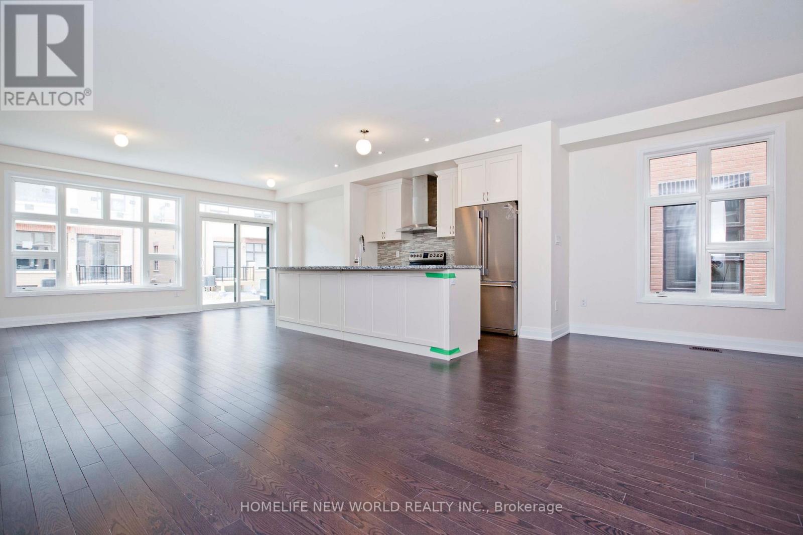 99 Causland Lane, Richmond Hill, Ontario  L4S 0G5 - Photo 5 - N12959114